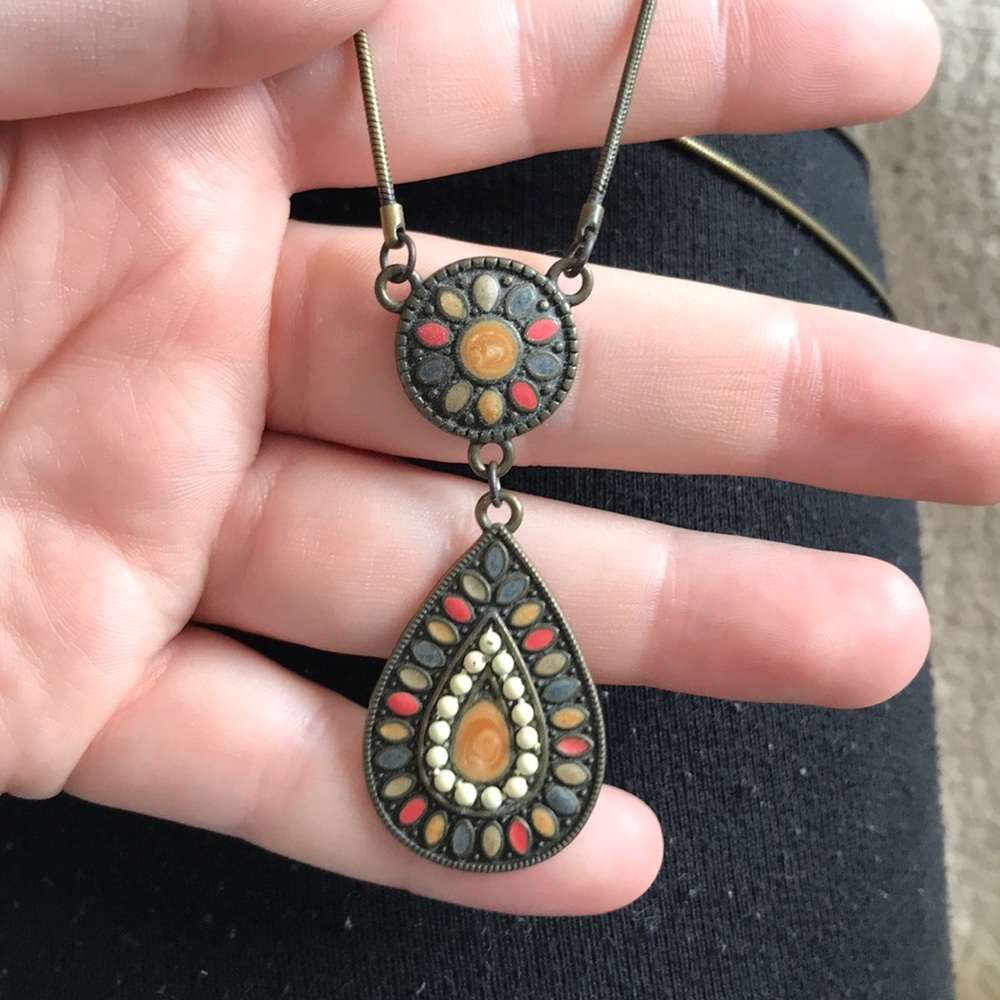 VINTAGE PENDANT NECKLACE